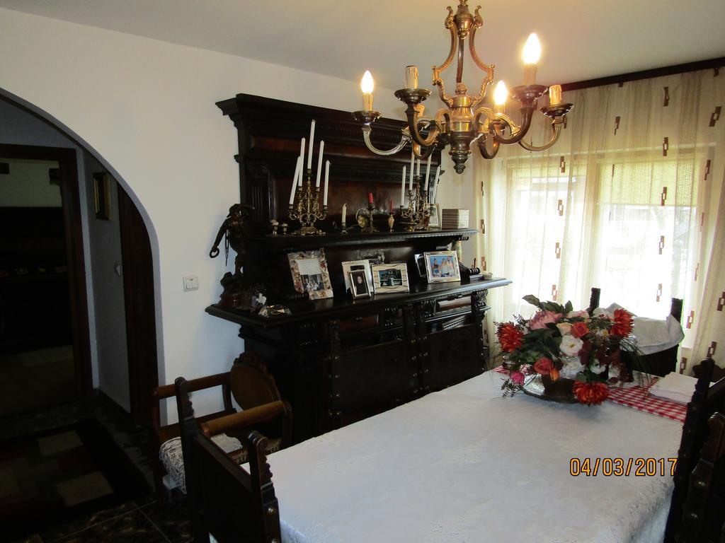 Casa Gotika Guest House Vama  Luaran gambar