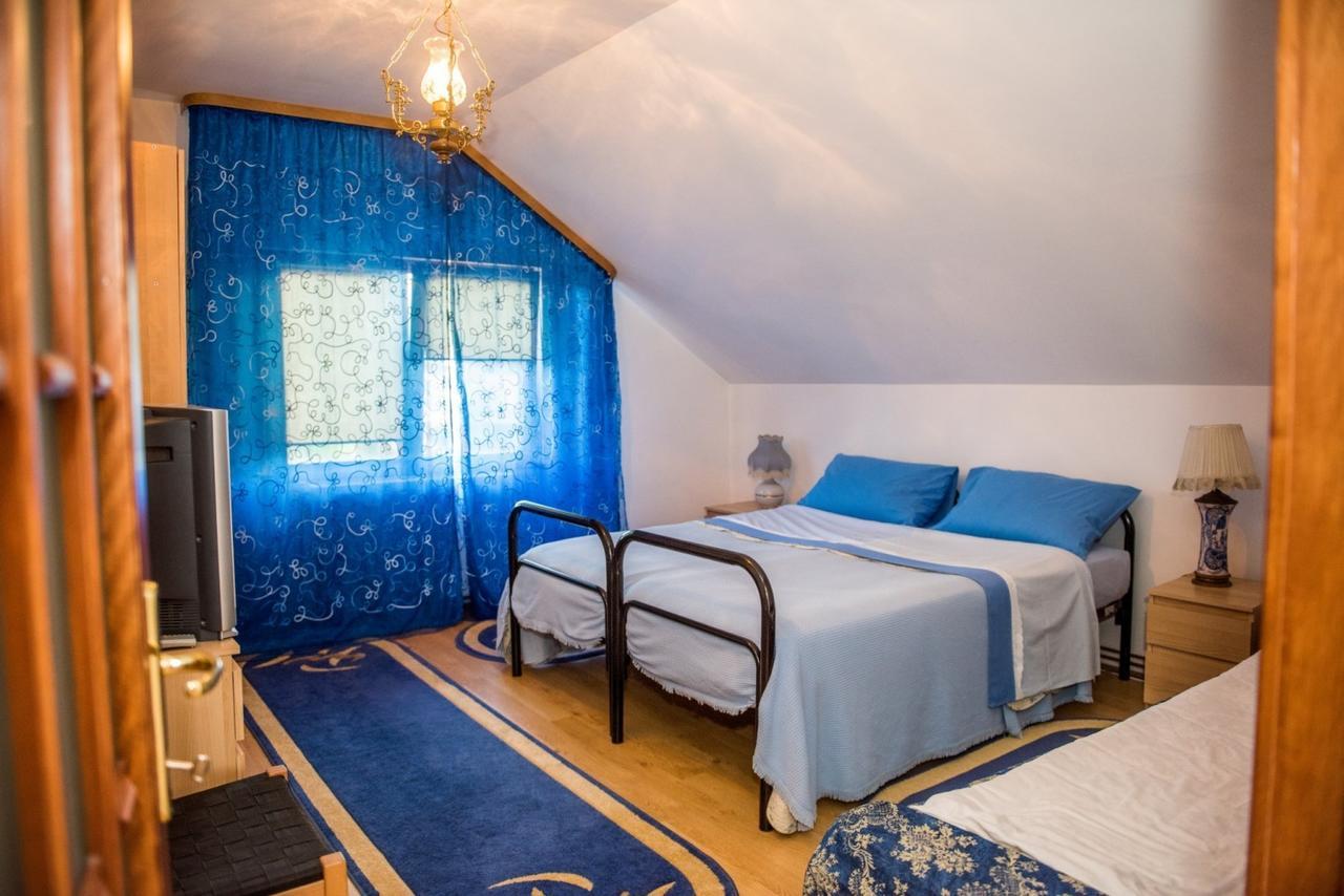 Casa Gotika Guest House Vama  Luaran gambar