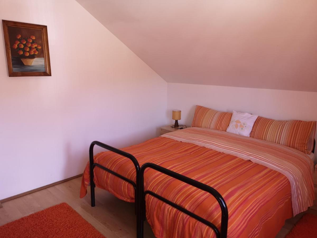 Casa Gotika Guest House Vama  Luaran gambar